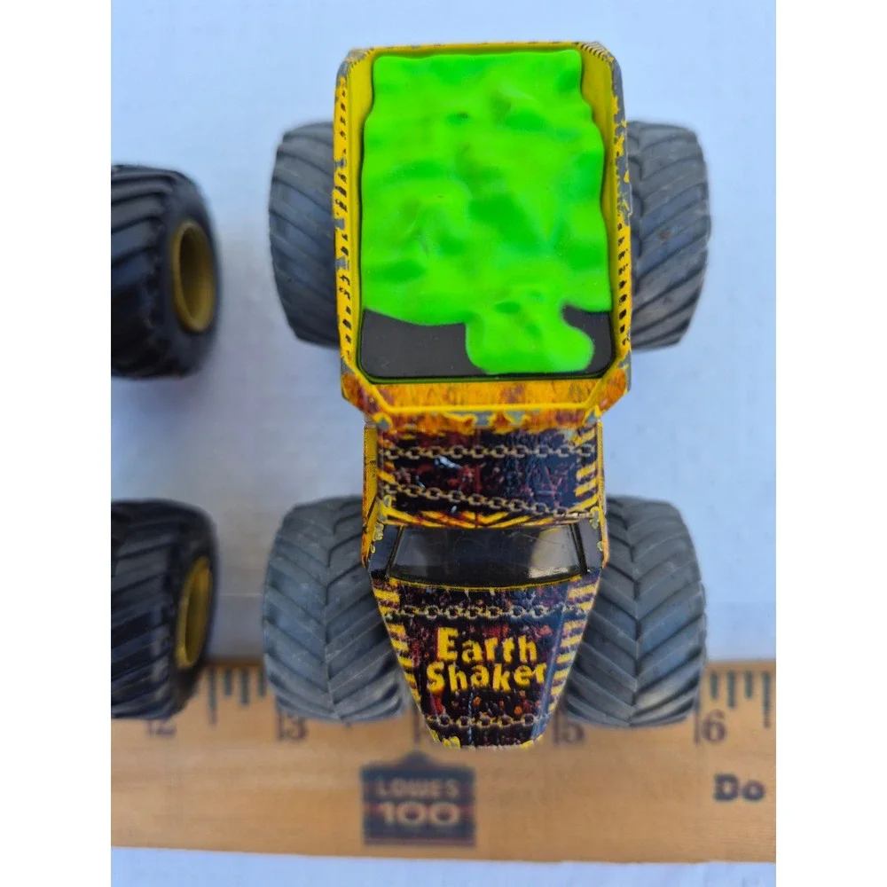 Monster Jam Pirates Curse and Zombie vs Hunter Earth Shaker Die-Cast Truck Lot